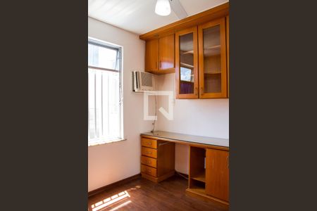 Quarto 2 de apartamento para alugar com 2 quartos, 50m² em Lins de Vasconcelos, Rio de Janeiro