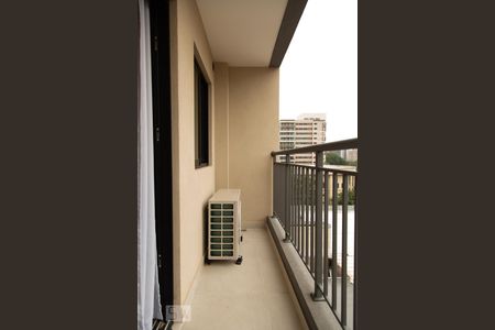 Studio para alugar com 26m², 1 quarto e sem vaga Studio para alugar com 26m², 1 quarto e sem vagaVaranda