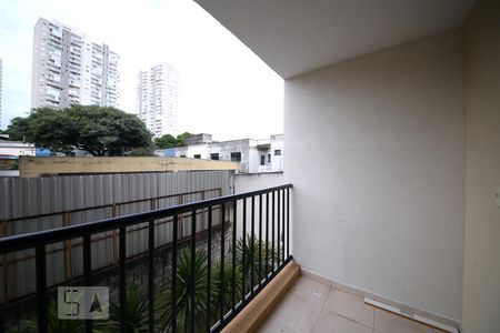 Sacada  de apartamento à venda com 3 quartos, 67m² em Jardim Umuarama, São Paulo