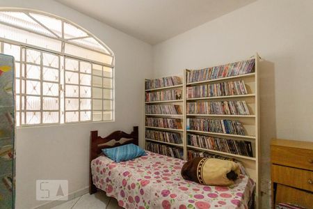 Quarto 1 de casa à venda com 4 quartos, 155m² em Jaqueline, Belo Horizonte