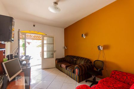 Sala de casa à venda com 4 quartos, 155m² em Jaqueline, Belo Horizonte