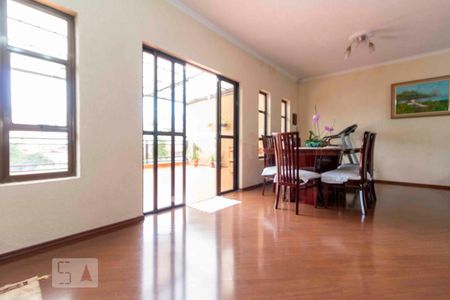 Sala de casa à venda com 3 quartos, 218m² em Jardim Gonzaga, São Paulo