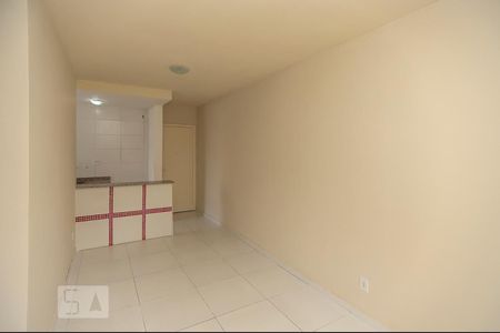 Sala de apartamento para alugar com 2 quartos, 47m² em Quintino Bocaiuva, Rio de Janeiro