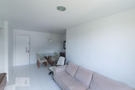 Sala de apartamento à venda com 2 quartos, 60m² em Barra da Tijuca, Rio de Janeiro