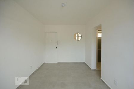 Sala de apartamento para alugar com 3 quartos, 75m² em Taquara, Rio de Janeiro