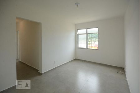 Sala de apartamento para alugar com 3 quartos, 75m² em Taquara, Rio de Janeiro