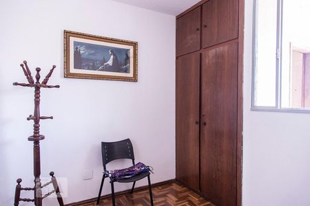 Quarto 2 de apartamento para alugar com 2 quartos, 55m² em Carlos Prates, Belo Horizonte