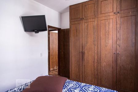 Quarto 1 de apartamento para alugar com 2 quartos, 55m² em Carlos Prates, Belo Horizonte