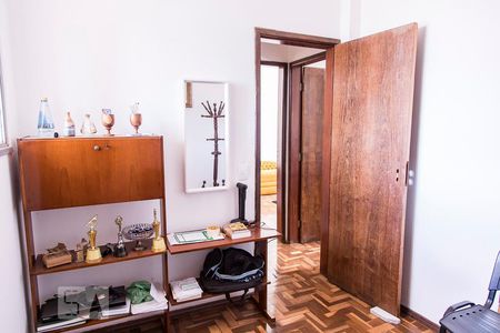 Quarto 2 de apartamento para alugar com 2 quartos, 55m² em Carlos Prates, Belo Horizonte