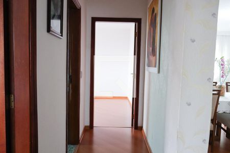 Corredor de apartamento para alugar com 3 quartos, 100m² em Vila do Encontro, São Paulo