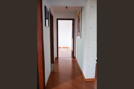Corredor de apartamento à venda com 3 quartos, 100m² em Vila do Encontro, São Paulo