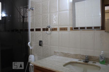 Banheiro de apartamento para alugar com 1 quarto, 47m² em Vila Anglo Brasileira, São Paulo