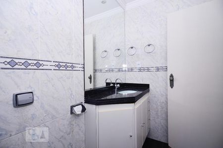 Banheiro da Suíte de apartamento para alugar com 4 quartos, 50m² em Itapoã, Belo Horizonte