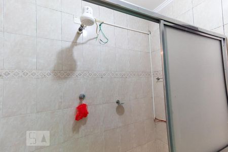 Banheiro da Suíte de casa para alugar com 2 quartos, 85m² em Jardim Tietê, São Paulo