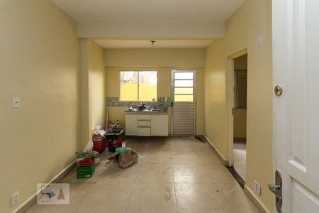 Sala e cozinha de apartamento para alugar com 1 quarto, 43m² em Chácara Santo Antônio (zona Leste), São Paulo