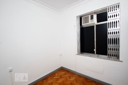 Quarto 1 de apartamento para alugar com 2 quartos, 56m² em Botafogo, Rio de Janeiro