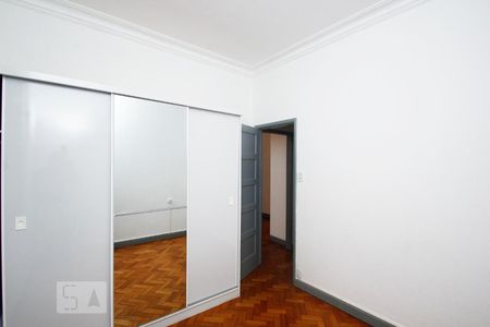 Quarto 1 de apartamento para alugar com 2 quartos, 56m² em Botafogo, Rio de Janeiro