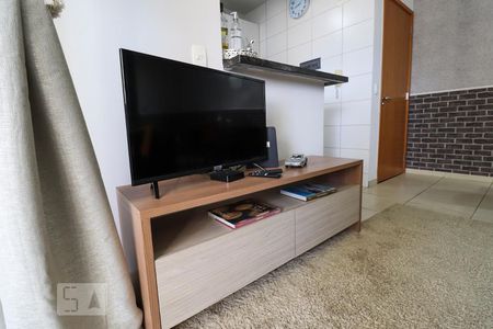 Sala de apartamento para alugar com 3 quartos, 96m² em Jardim Goiás, Goiânia