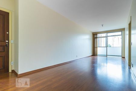 Sala de apartamento para alugar com 2 quartos, 90m² em Vila Itapura, Campinas