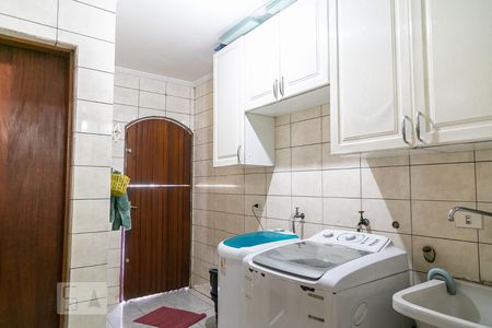 Casa de condomínio à venda com 230m², 3 quartos e 2 vagas Casa de condomínio à venda com 230m², 3 quartos e 2 vagasÁrea de serviço