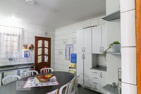 Casa de condomínio à venda com 230m², 3 quartos e 2 vagas Casa de condomínio à venda com 230m², 3 quartos e 2 vagasCozinha