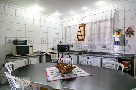 Casa de condomínio à venda com 230m², 3 quartos e 2 vagas Casa de condomínio à venda com 230m², 3 quartos e 2 vagasCozinha