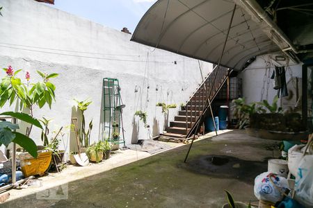 Casa de condomínio à venda com 230m², 3 quartos e 2 vagas Casa de condomínio à venda com 230m², 3 quartos e 2 vagasÁrea externa