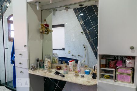 Casa de condomínio à venda com 230m², 3 quartos e 2 vagas Casa de condomínio à venda com 230m², 3 quartos e 2 vagasSuíte