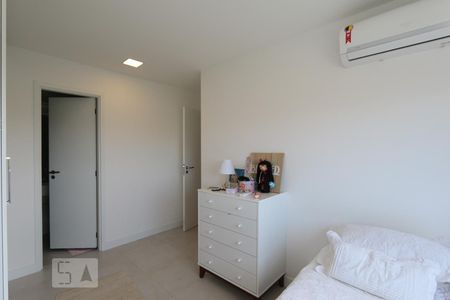 quarto suite 2 de apartamento para alugar com 2 quartos, 67m² em Jacarepaguá, Rio de Janeiro