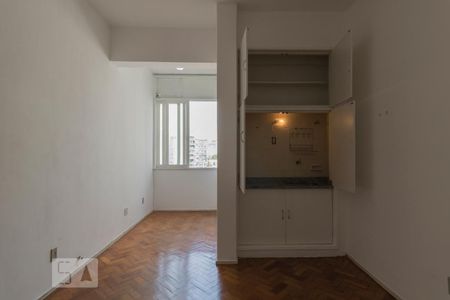 Sala/Cozinha de kitnet/studio à venda com 1 quarto, 30m² em Centro, Rio de Janeiro