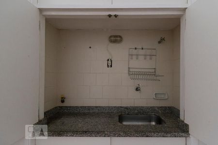 Sala/Cozinha de kitnet/studio à venda com 1 quarto, 30m² em Centro, Rio de Janeiro