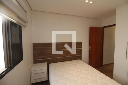 Quarto 2 de casa para alugar com 3 quartos, 200m² em Jardim Textil, São Paulo