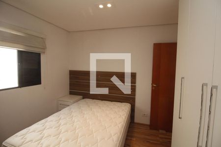 Quarto 2 de casa para alugar com 3 quartos, 200m² em Jardim Textil, São Paulo