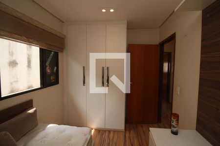 Quarto 1 de casa para alugar com 3 quartos, 200m² em Jardim Textil, São Paulo