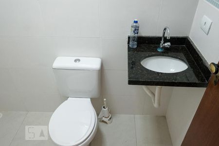 Banheiro de apartamento à venda com 1 quarto, 39m² em Vila Campanela, São Paulo