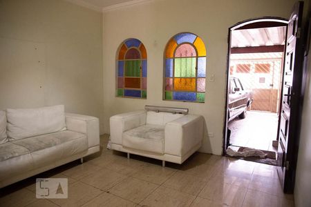 Sala de casa à venda com 3 quartos, 176m² em Vila Brasilina, São Paulo