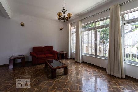 Sala de casa para alugar com 4 quartos, 245m² em Sumaré, São Paulo