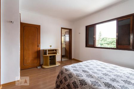 Suíte de casa para alugar com 4 quartos, 245m² em Sumaré, São Paulo