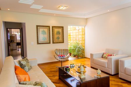 Sala de casa para alugar com 3 quartos, 180m² em Vila Scarpelli, Santo André