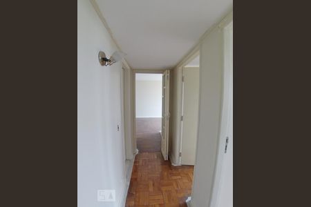 Corredor de apartamento para alugar com 3 quartos, 90m² em Santo Amaro, São Paulo