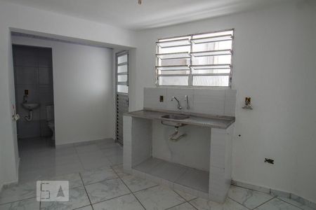 Cozinha de casa para alugar com 2 quartos, 90m² em Vila Libanesa, São Paulo