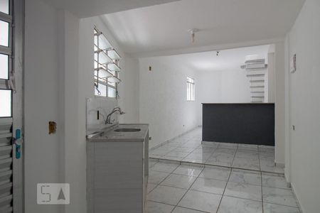 Cozinha de casa para alugar com 2 quartos, 90m² em Vila Libanesa, São Paulo