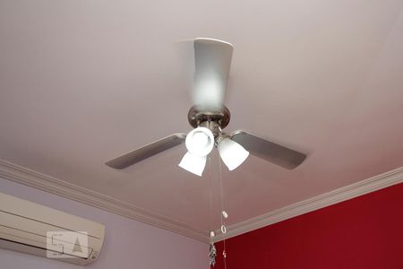 Casa à venda com 300m², 3 quartos e 4 vagas Casa à venda com 300m², 3 quartos e 4 vagasDetalhe quarto 1 - Ventilador