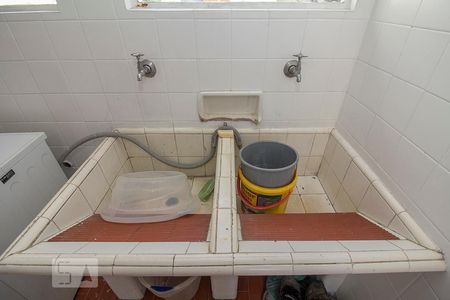 Casa à venda com 300m², 3 quartos e 4 vagas Casa à venda com 300m², 3 quartos e 4 vagasDetalhe área de serviço