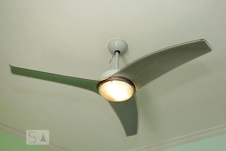 Casa à venda com 300m², 3 quartos e 4 vagas Casa à venda com 300m², 3 quartos e 4 vagasDetalhe quarto 2 - Ventilador