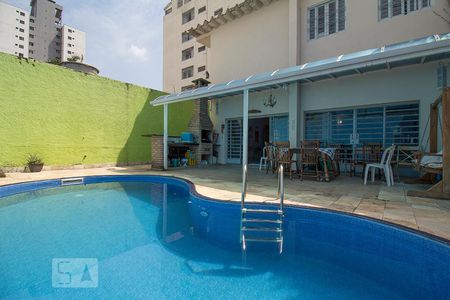 Casa à venda com 300m², 3 quartos e 4 vagas