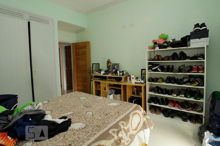 Casa à venda com 300m², 3 quartos e 4 vagas Casa à venda com 300m², 3 quartos e 4 vagasQuarto 2