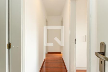 Corredor de apartamento para alugar com 3 quartos, 100m² em Jardim Botânico, Curitiba