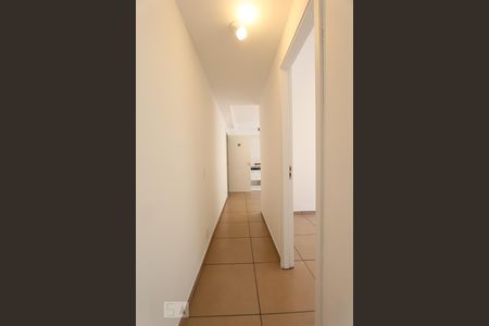 Corredor de apartamento para alugar com 2 quartos, 42m² em Vila Andrade, São Paulo