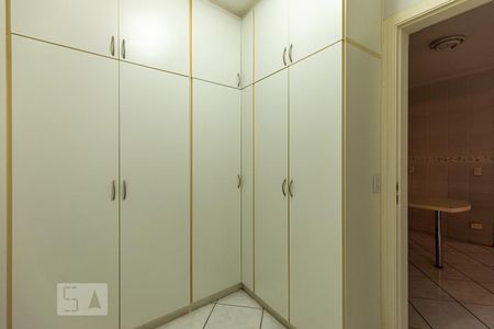 Despensa  de casa para alugar com 5 quartos, 340m² em Jardim Franca, São Paulo